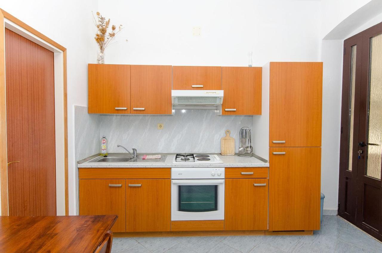 Apartments Ivanka Вис Экстерьер фото